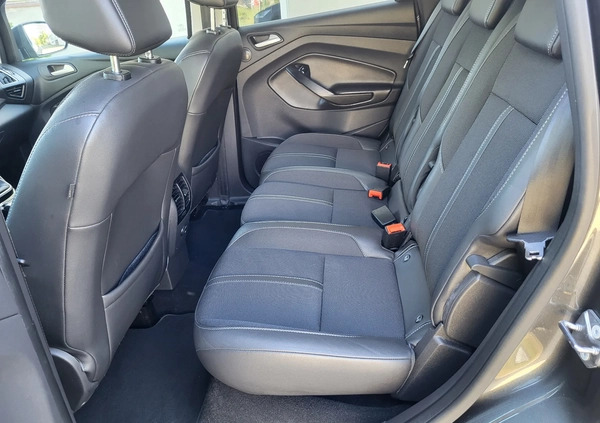Ford C-MAX cena 36700 przebieg: 136417, rok produkcji 2016 z Złotów małe 781